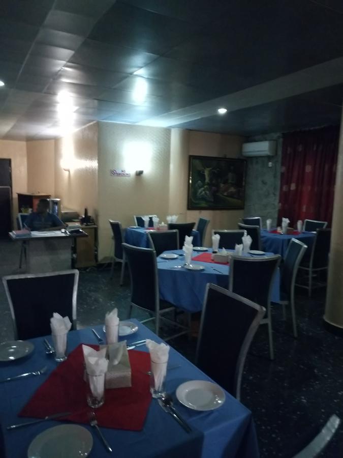Crocodile Hotels And Restaurant Limited Kaduna Exteriör bild